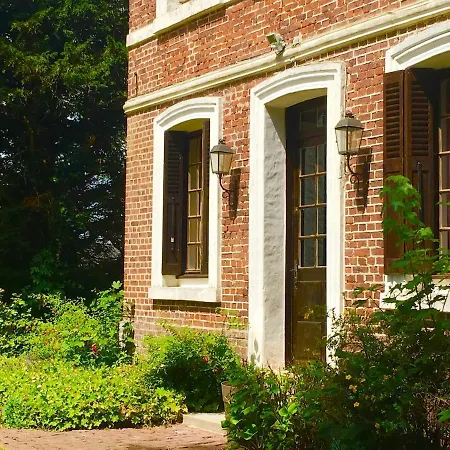 East Or West Wing Of Chateau De La Vallee, Grandcourt, Normandy - Self-contained And Sleeps Up To 10