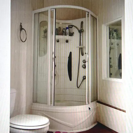 Villa East Or West Wing Of Chateau De La Vallee, Grandcourt, Normandy - Self-contained And Sleeps Up To 10 Grandcourt (Seine-Maritime)