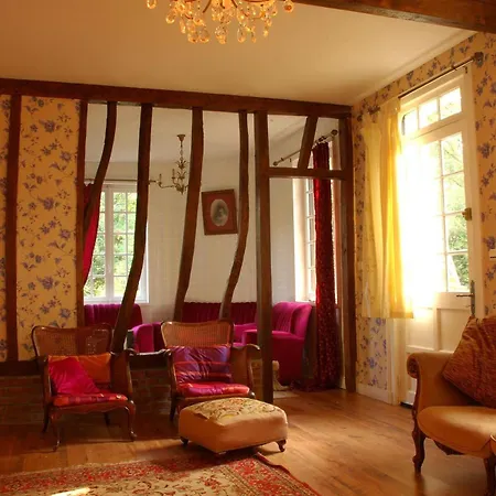 East Or West Wing Of Chateau De La Vallee, Grandcourt, Normandy - Self-contained And Sleeps Up To 10 Grandcourt (Seine-Maritime)
