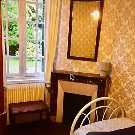 Villa East Or West Wing Of Chateau De La Vallee, Grandcourt, Normandy - Self-contained And Sleeps Up To 10 Grandcourt (Seine-Maritime)