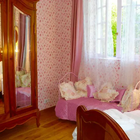 Chateau De La Vallee - East Or West Wing Grandcourt (Seine-Maritime)