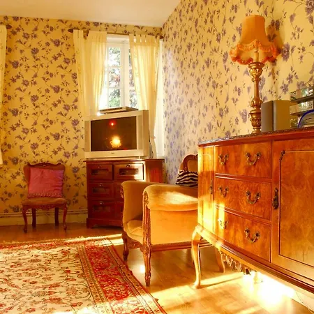 Chateau De La Vallee - East Or West Wing Grandcourt (Seine-Maritime)