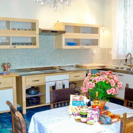 Chateau De La Vallee - East Or West Wing Grandcourt (Seine-Maritime)