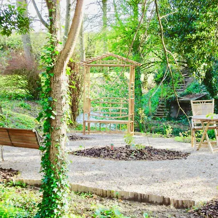 Chateau De La Vallee - East Or West Wing