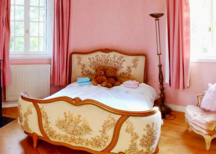 Villa Chateau De La Vallee - East Or West Wing Grandcourt (Seine-Maritime)