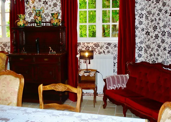 Chateau De La Vallee - East Or West Wing